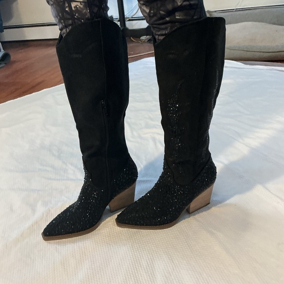 Elegant Black Glitter Heeled Boots - Picture 9 of 9